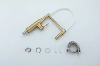 Смеситель для кухни Gappo G4098-23 с гибким изливом золотой сатин